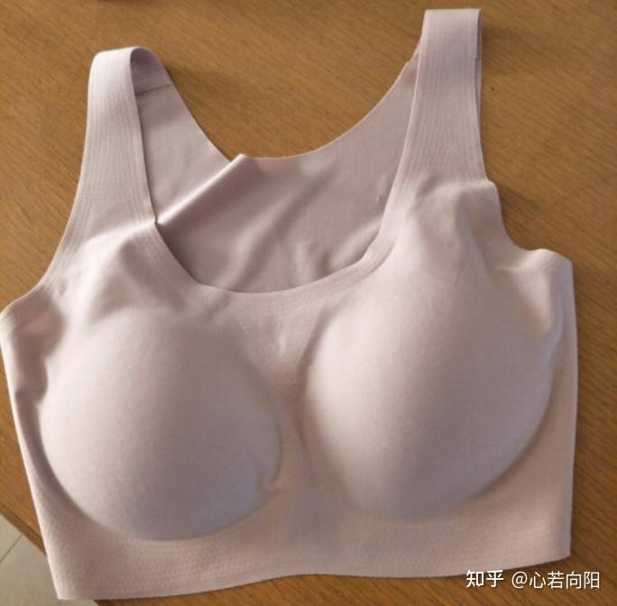 内衣外穿女明星_女士内衣选购攻略_如何选择适合自己的内衣