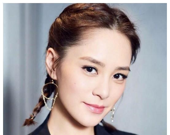 艳照门事件详细情况_娱乐圈性丑闻事件_女明星被污