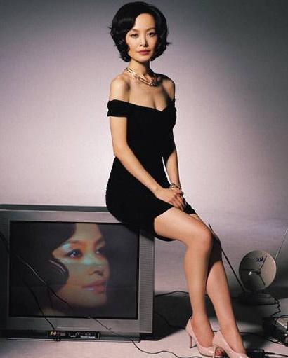 女星70斤跟130斤差距有多大?看鲁豫范冰冰的性感照