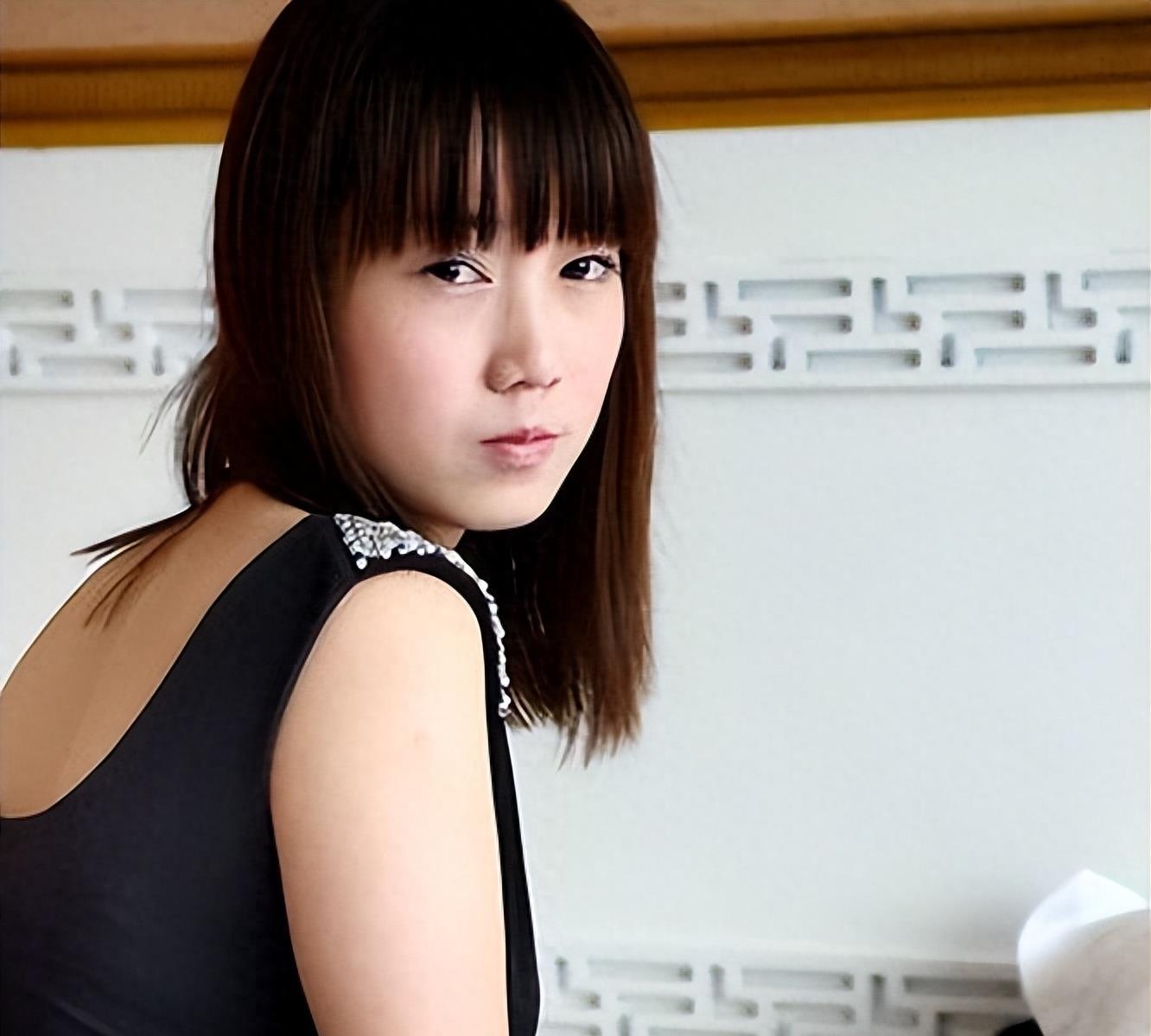 中国女明星人体艺术_张小雨 裸模 人体摄影